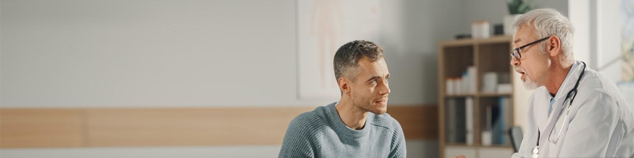 Patient und Arzt sprechen